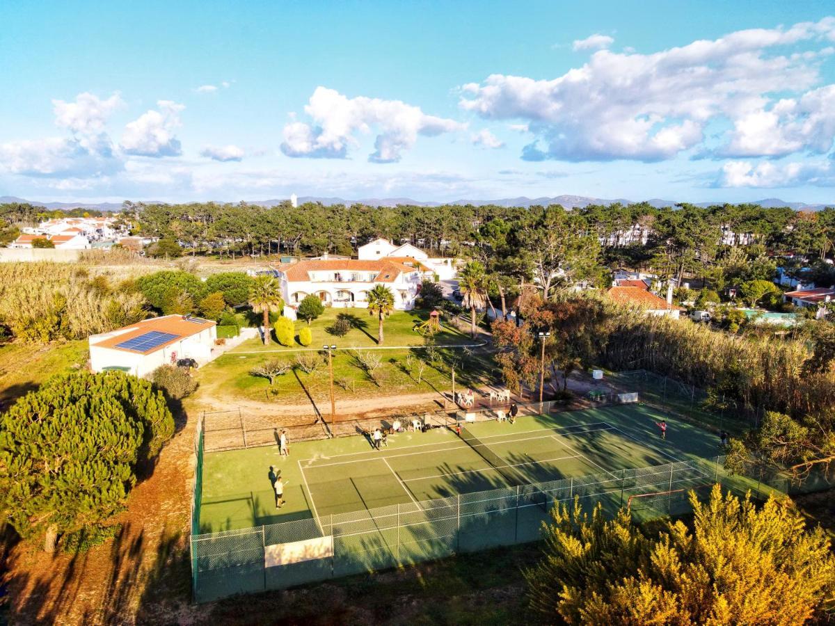Quinta Do Moinho De Vento - Racket & Country Club - Duna Parque Resorts & Hotels วิลานอวา ดิ มิลฟงติส ภายนอก รูปภาพ
